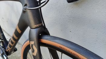 Used Scott Addict 10 disc carbon 2021 2021 Road & Gravel, Schwarz — image 13 of 17