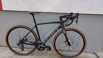 Used Scott Addict 10 disc carbon 2021 2021 Road & Gravel, Schwarz — image 10 of 17