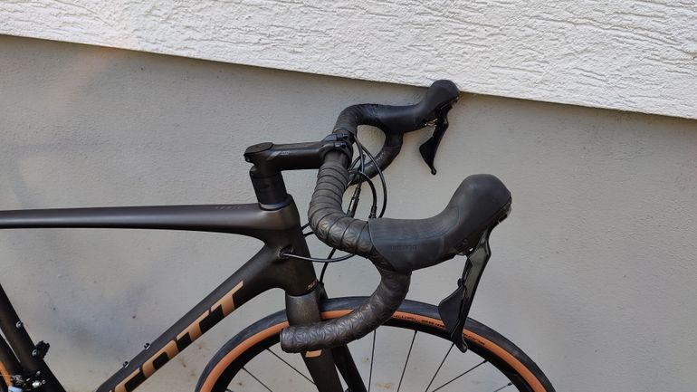 Used Scott Addict 10 disc carbon 2021 2021 Road & Gravel, Schwarz — image 5 of 17
