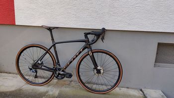 Used Scott Addict 10 disc carbon 2021 2021 Road & Gravel, Schwarz — image 14 of 17