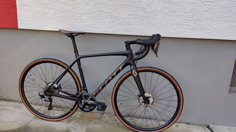 Used Scott Addict 10 disc carbon 2021 2021 Road & Gravel, Schwarz — image 12 of 17