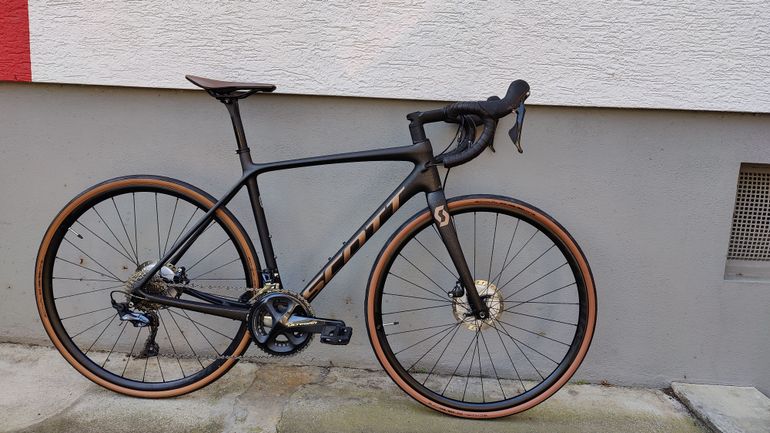 Used Scott Addict 10 disc carbon 2021 2021 Road & Gravel, Schwarz — image 16 of 17