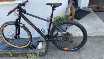 Used KTM Peak Shimano Deore XT 2022 Mountainbike, Negro — image 4 of 4