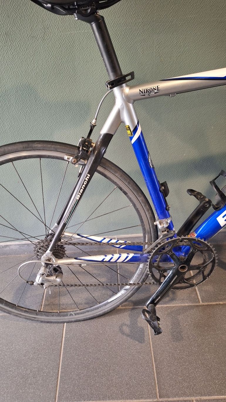 Used Bianchi Via Nirone 7 - Reparto Corse 2016 Road & Gravel, Blu — image 3 of 3