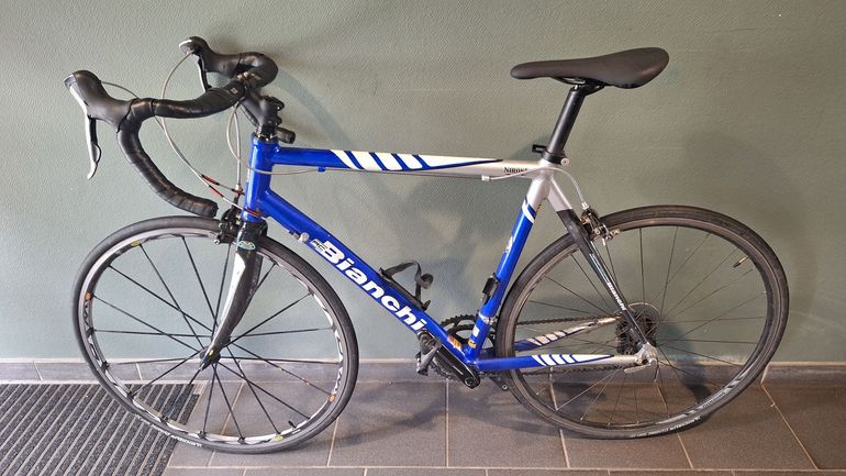 Used Bianchi Via Nirone 7 - Reparto Corse 2016 Road & Gravel, Blu — image 1 of 3