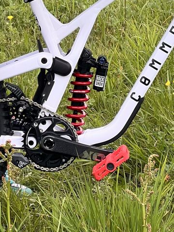 Used Commencal Supreme V5 2026 Mountainbike, White — image 3 of 3