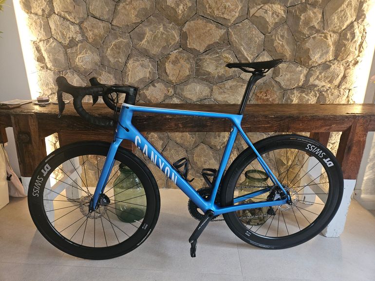 Used Canyon ultimate cf sl Ultimate CF SL 2021 Road & Gravel, Blue — image 1 of 7