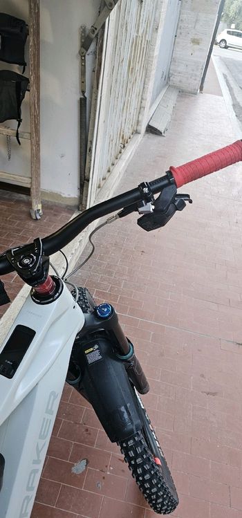 Used Mondraker Crafty SRAM XX SL Eagle AXS (T-Type) 2025 Mountainbike, White — image 6 of 16