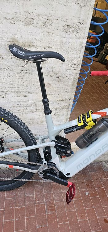 Used Mondraker Crafty SRAM XX SL Eagle AXS (T-Type) 2025 Mountainbike, White — image 7 of 16