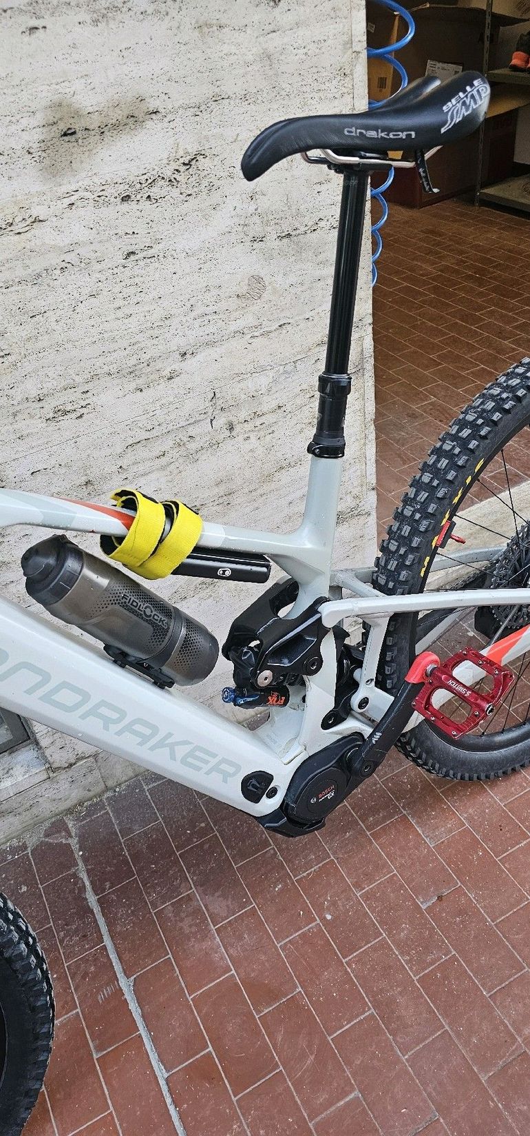Used Mondraker Crafty SRAM XX SL Eagle AXS (T-Type) 2025 Mountainbike, White — image 15 of 16