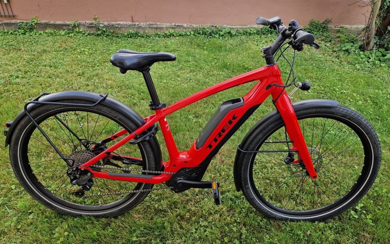 Used Trek Super Commuter+ Shimano Deore XT 2019 Urban, Rot — image 1 of 37