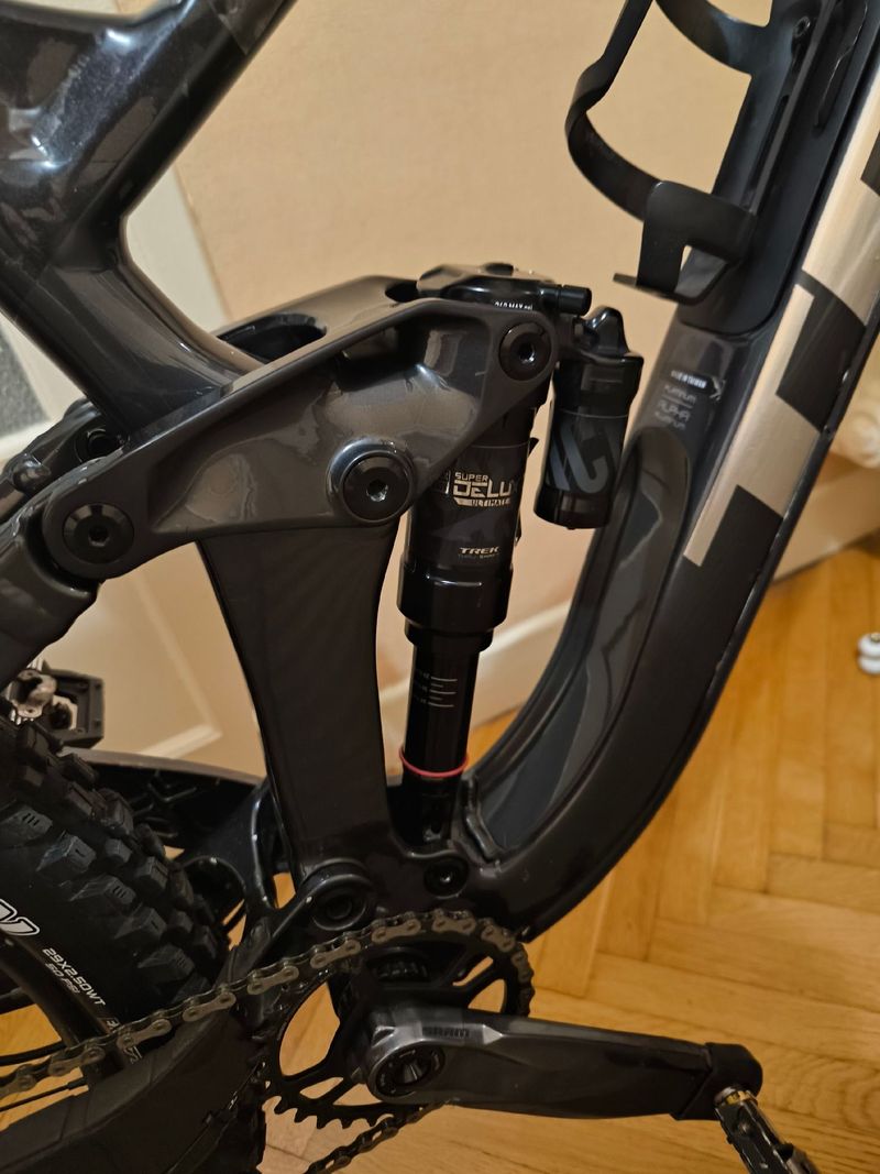 Used Trek Slash 8 2021 2021 Mountainbike, Black, 29 — image 3 of 5