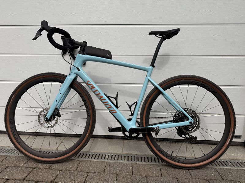 Tweedehands Specialized Diverge Expert Carbon - SRAM Rival eTAP AXS / GX Eagle AXS 2023 2023 Road & Gravel