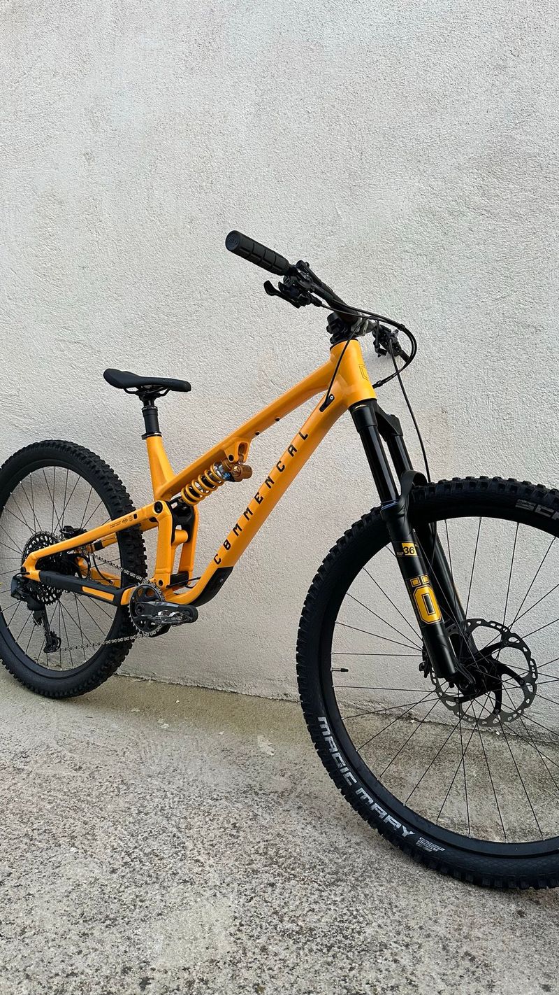 Commencal META V5 SRAM GX 2024 MTB d'occasion