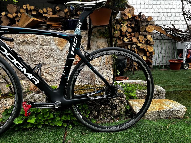 Used Pinarello F10 SRAM Force 2017 Road & Gravel — image 12 of 13