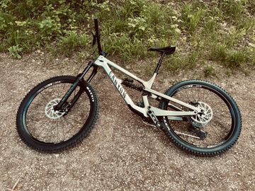 Brugt Canyon Spectral CF 8 K.I.S. 2024 2024 Mountainbike — billede 1 af 3