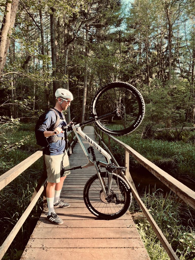 Used Canyon Spectral CF 8 K.I.S. 2024 2024 Mountainbike — image 2 of 3