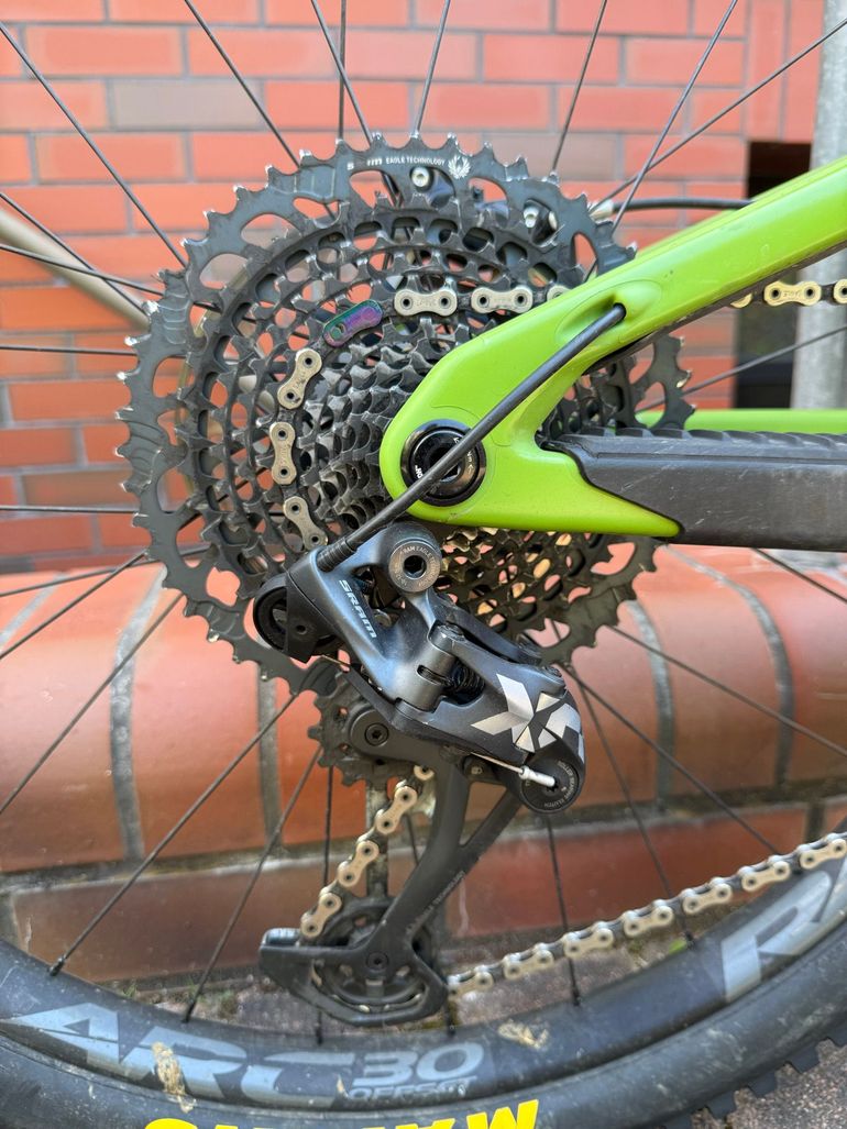 Santa Cruz Nomad X01 Air / Carbon CC / 27.5 2021 2021 Mountainbike de segunda mano, Verde — imagen 5 de 7