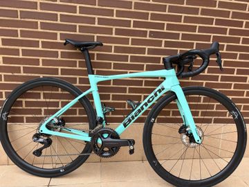 Bianchi Specialissima COMP Ultegra Di2 2024 2024 Road & Gravel d'occasion