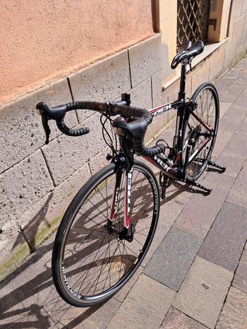 Used Trek Madone 3.1 2011 2011 Road & Gravel, Black — image 8 of 11