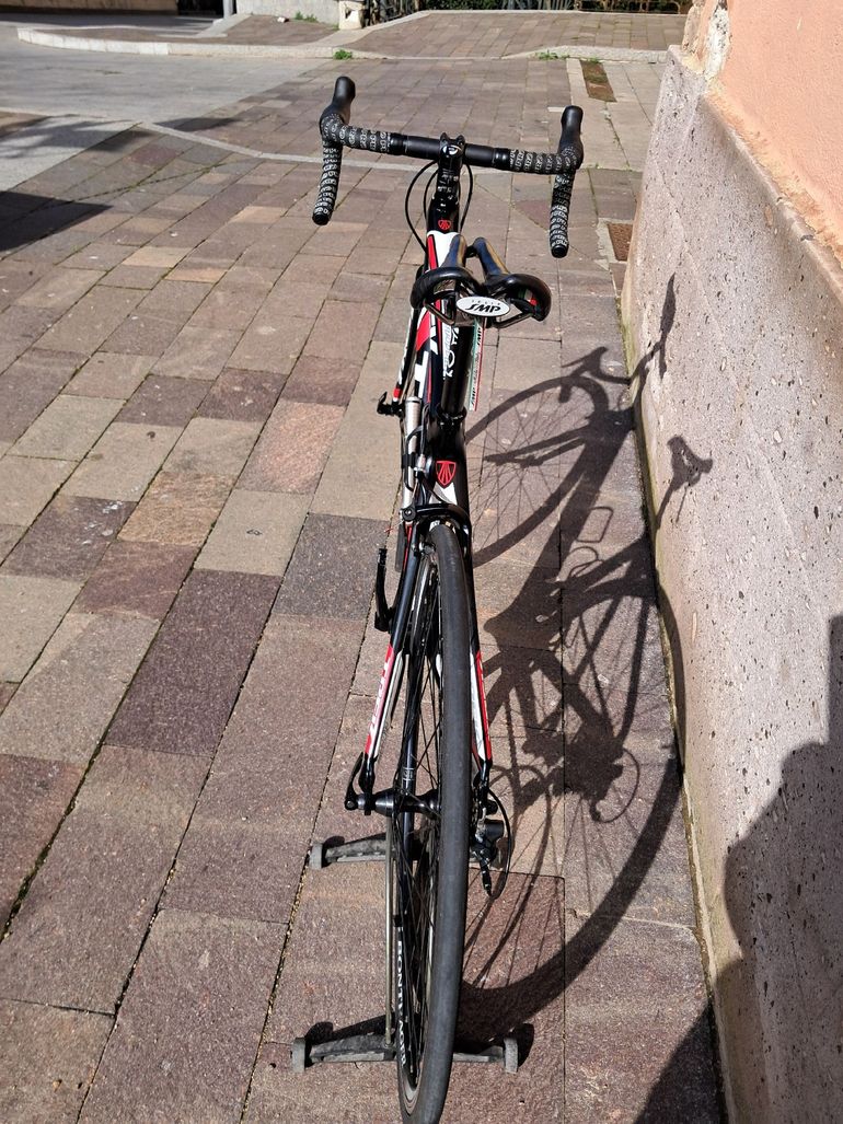 Used Trek Madone 3.1 2011 2011 Road & Gravel, Black — image 5 of 11