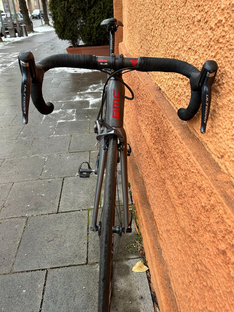 Used BMC Teammachine Shimano Ultegra Di2 2018 Road & Gravel — image 2 of 6
