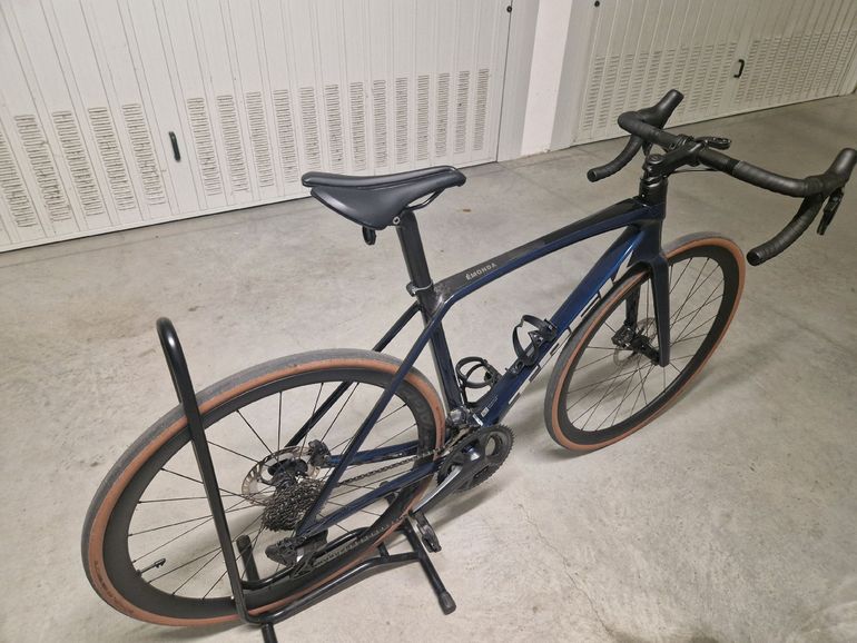 Used Trek Émonda SL 7 2023 2023 Road & Gravel, Blue — image 4 of 6