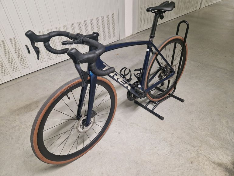 Used Trek Émonda SL 7 2023 2023 Road & Gravel, Blue — image 5 of 6