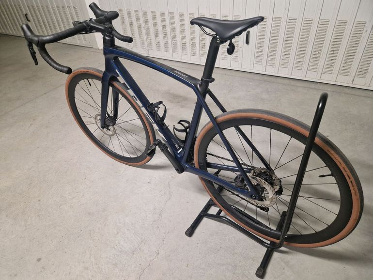 Used Trek Émonda SL 7 2023 2023 Road & Gravel, Blue — image 6 of 6