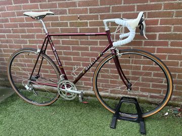 Used Gazelle Custom Campagnolo Veloce 1977 Road & Gravel, Red — image 7 of 37