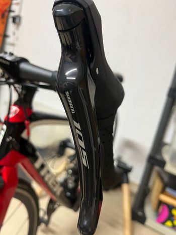 Used Trek Madone Shimano 105 2015 Road & Gravel, Red — image 5 of 11