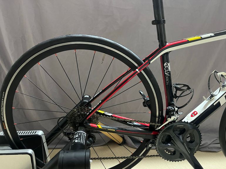 Used Trek Madone Shimano 105 2015 Road & Gravel, Red — image 2 of 11