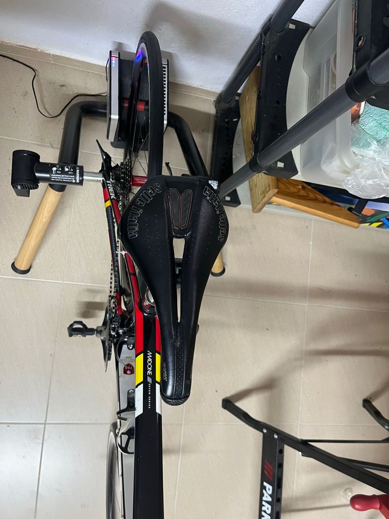 Used Trek Madone Shimano 105 2015 Road & Gravel, Red — image 11 of 11