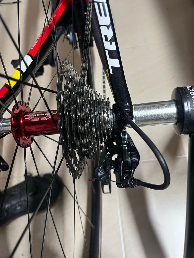 Used Trek Madone Shimano 105 2015 Road & Gravel, Red — image 6 of 11