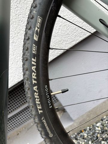 CUBE Nuroad Sram Apex Etap AXS 2024 Road & Gravel usato, Verde — immagine 7 di 7