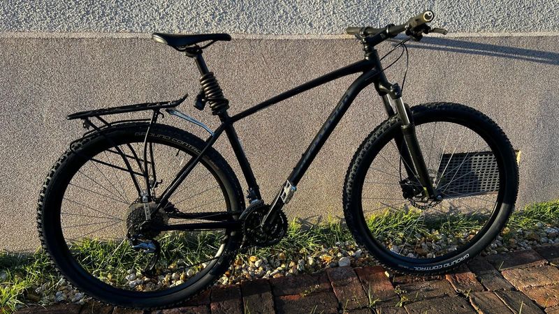 Used Specialized Rockhopper 29 2017 2017 Mountainbike, Black, 29 — image 1 of 10