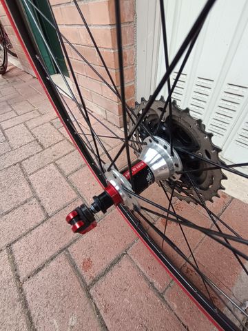 Used Elios Apex 2015 Road & Gravel, Red — image 10 of 13