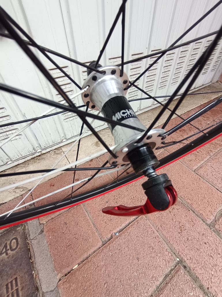 Used Elios Apex 2015 Road & Gravel, Rot — image 11 of 13