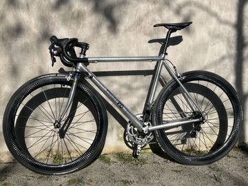 Käytetty Cyclepool Custom SRAM Red 2010 Road & Gravel