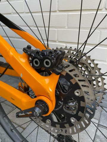 Używany Trek Fuel EX 5 2021 2021 Mountainbike — zdjęcie 3 z 12