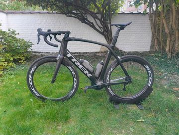 Used Trek Madone 9.0 2018 2018 Road & Gravel, Black — image 2 of 5