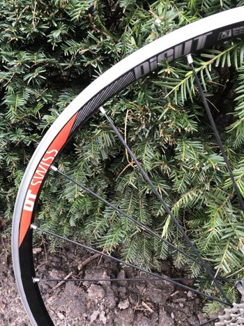 Used Scott Foil SRAM Red 2017 Road & Gravel, Black — image 17 of 21