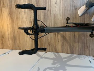 Używany Specialized Tarmac Expert 2015 2015 Road & Gravel — zdjęcie 2 z 3