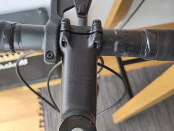 Used CUBE NUROAD PRO 2023 2023 Road & Gravel — image 9 of 16