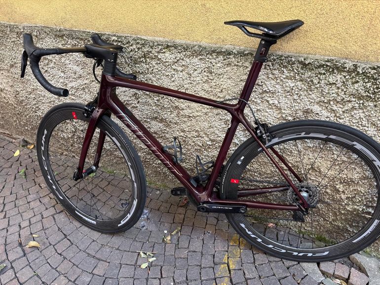 Used Giant TCR Advanced SL 2023 - Shimano Dura Ace Di2 2023 Road & Gravel, Rot — image 3 of 9