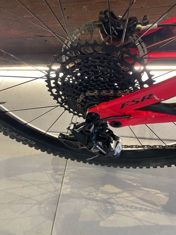 Used Specialized Turbo Levo SRAM GX Eagle 2020 Mountainbike, Red — image 4 of 7