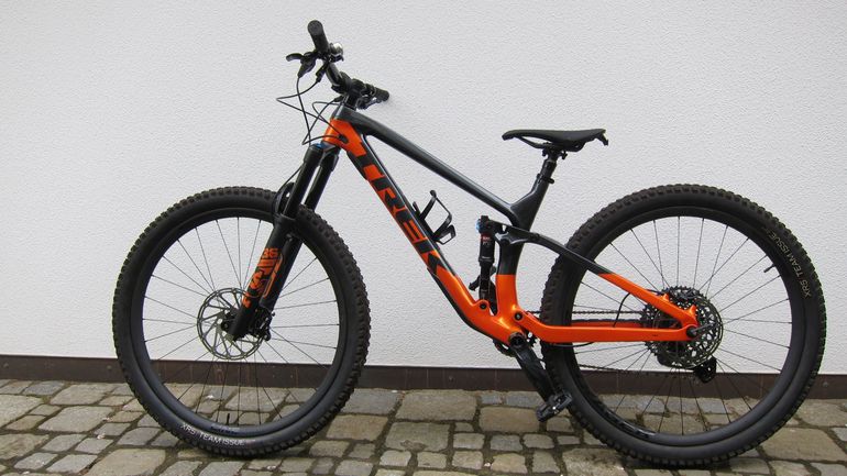 Used Trek Fuel EX 9.8 GX 2022 2022 Mountainbike, Orange, 27.5, 29 — image 1 of 3