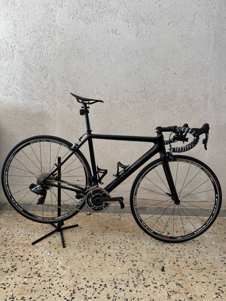 Used Cannondale SuperSix EVO Hi-MOD RED eTap 2017 2017 Road & Gravel, Black — image 1 of 9