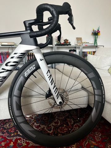 Używany Canyon Aeroad SRAM Force eTap AXS 2024 Road & Gravel — zdjęcie 4 z 11