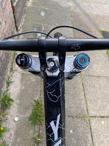 Used YT Custom SRAM GX 2018 Mountainbike, Black — image 6 of 8